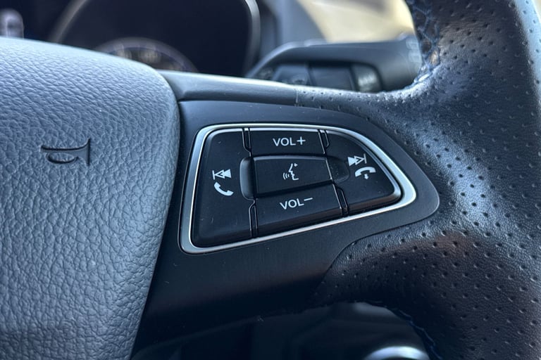 2018 Ford Focus 2.3T EcoBoost RS Hatchback 5dr Petrol Manual AWD Euro 6 (s/s) (350 ps) Hatchback ...