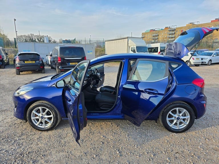 2018 Ford Fiesta 1.0T EcoBoost Zetec Auto Euro 6 (s/s) 5dr Hatchback Petrol Automatic