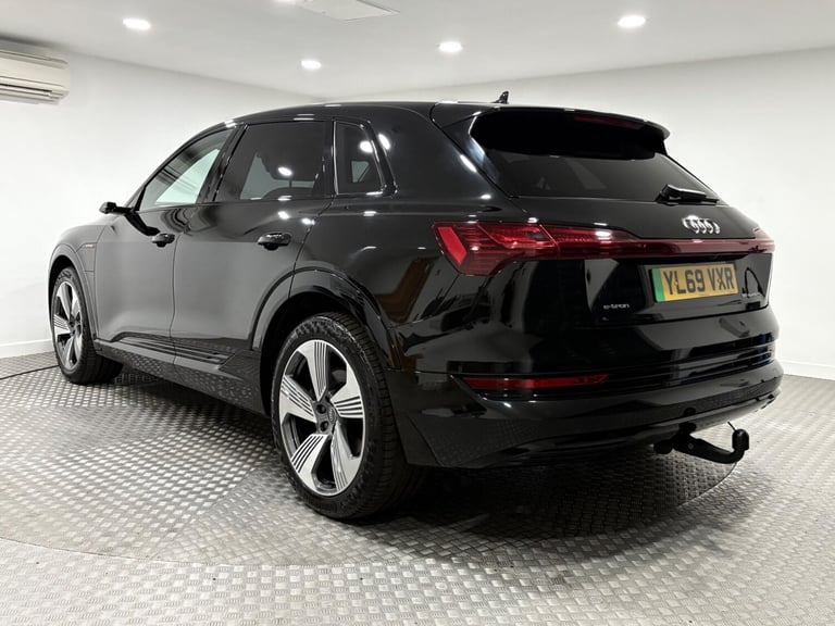  Audi e-tron 55 Launch Edition Auto quattro 5dr 95kWh Electric Automatic