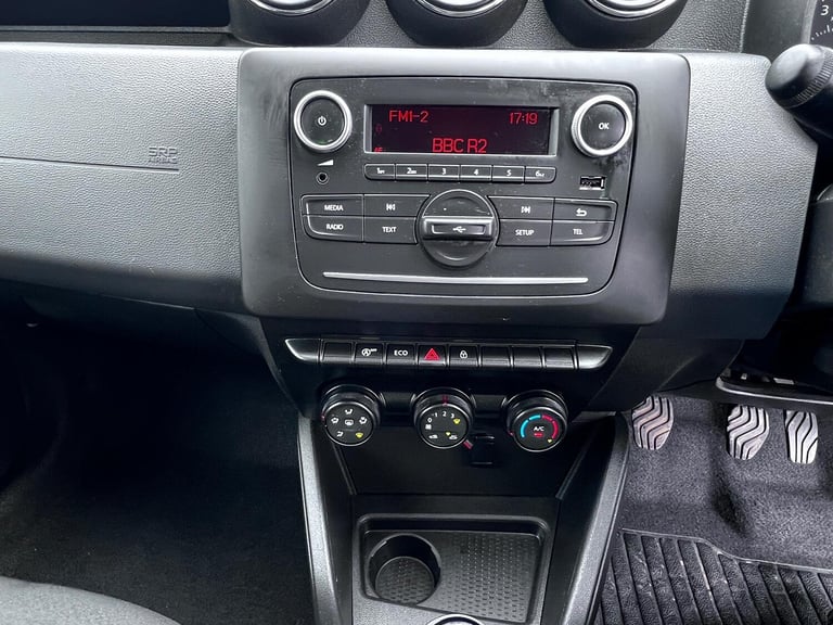 Dacia Duster 1.6 SCe Essential SUV 5dr Petrol Manual Euro 6 (s/s) (115 ps)