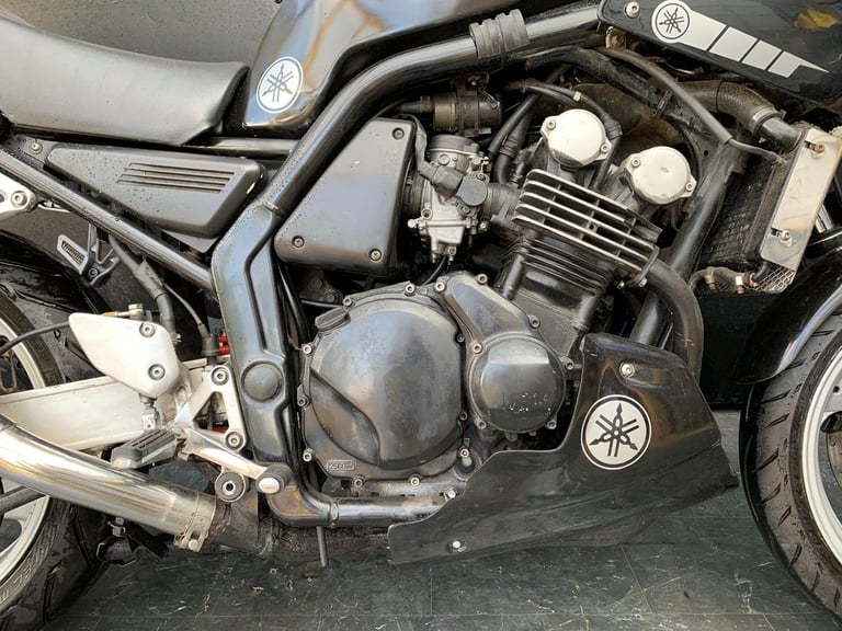YAMHA FZS 600 FAZER PROJECT BIKE