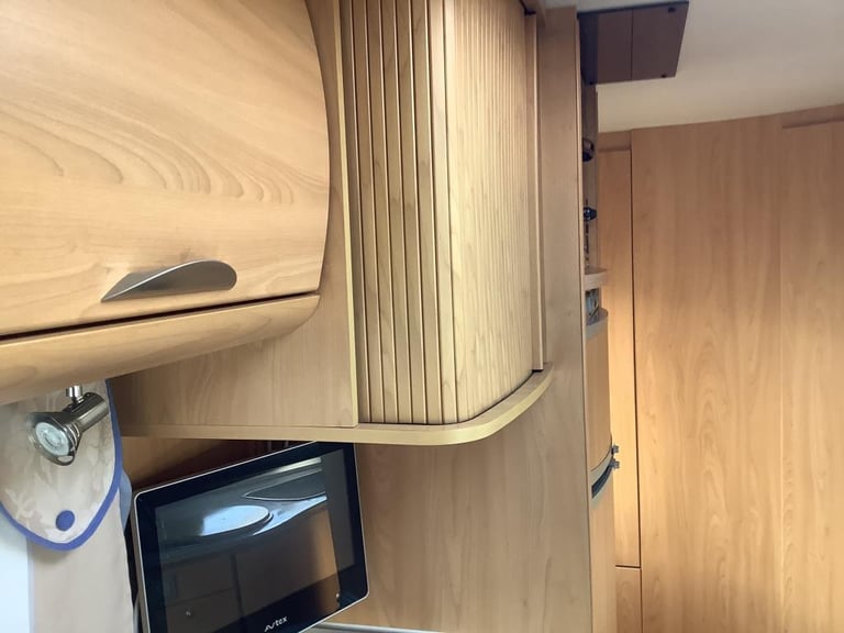 2007 (07) BURSTNER ELEGANCE 681 COACHBUILT