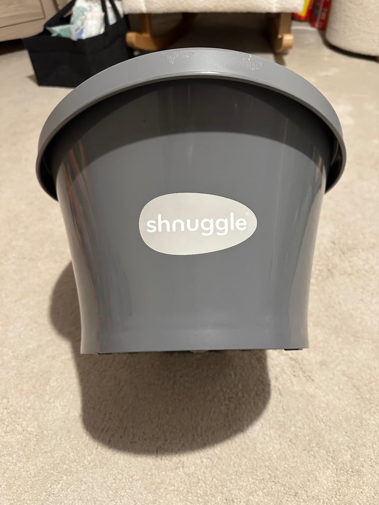 image for Shnuggle baby bath