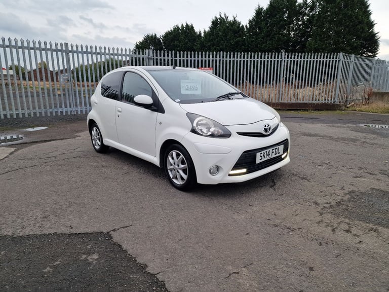 image for Toyota, AYGO, £20 year road tax Hatchback, 2014, Manual, 998 (cc), 5 doors