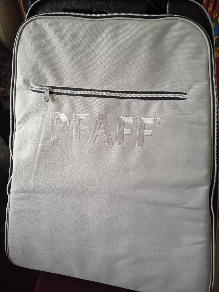 Pfaff creative 4.5  computerised sewing& embroidery machine ONO