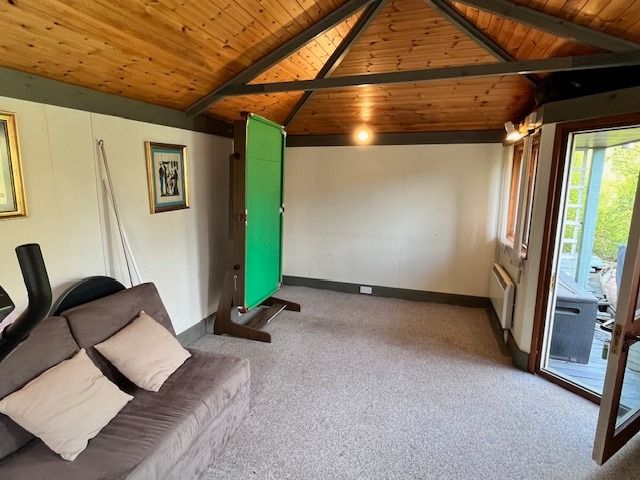 Summer House/ Garden Room/ Office Space