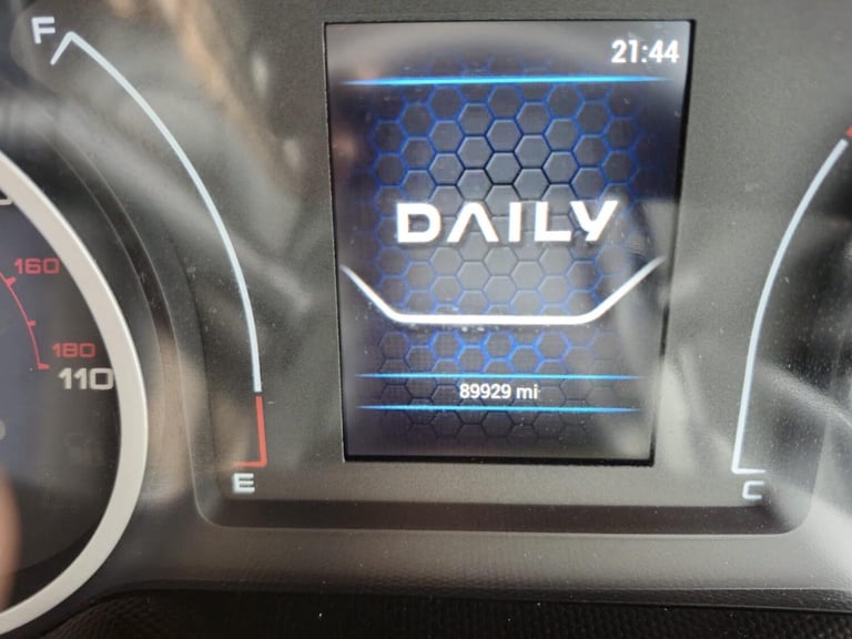 IVECO DAILY LUTON TAIL LIFT 2.3 D HPI 14V 35S 3000 2021