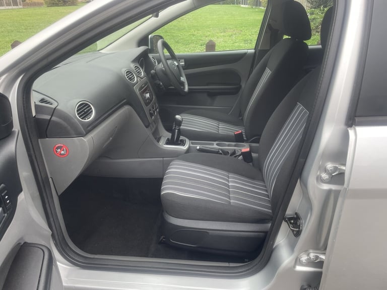 FORD FOCUS 1.6 Style 2010