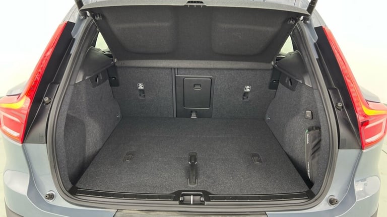 2022 Volvo XC40 Plus, B3 mild hybrid, Petrol, Dark Estate Petrol Automatic