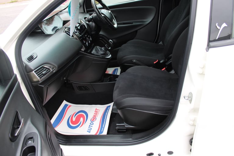 Chrysler, YPSILON SE 2013,Long Mot,£35 Tax,Insurance Group 4,Very Clean,Ulez Compliant