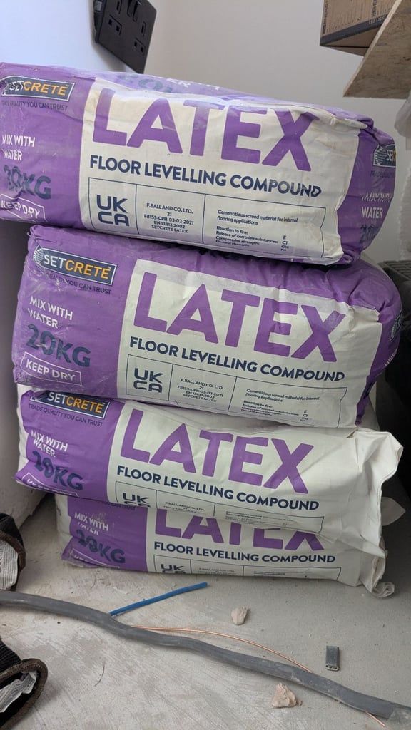4 Bags Setcrete Latex Floor Levelling Compound 