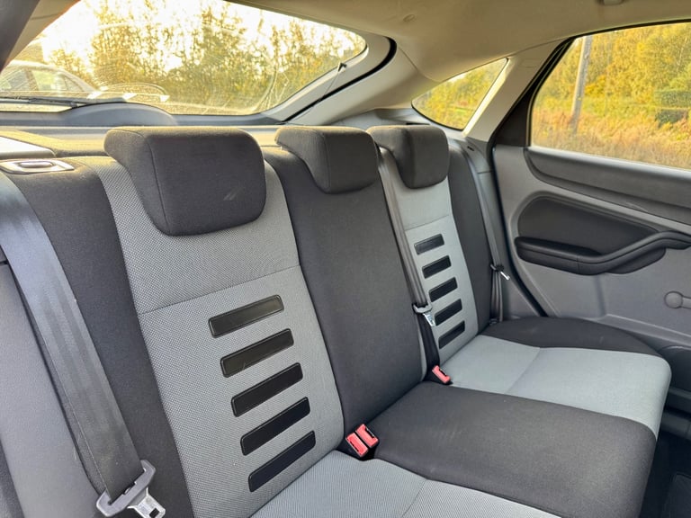 Ford, FOCUS, Hatchback, 2010, Manual, 1596 (cc),5 doors - Image 9