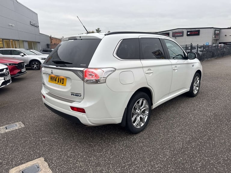 2014 Mitsubishi Outlander 2.0h 12kWh GX4h SUV 5dr Petrol Plug-in Hybrid CVT 4WD