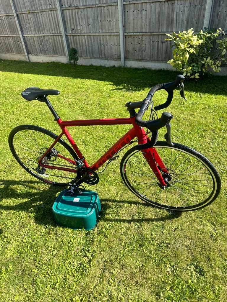 Carrera vanquish road bike