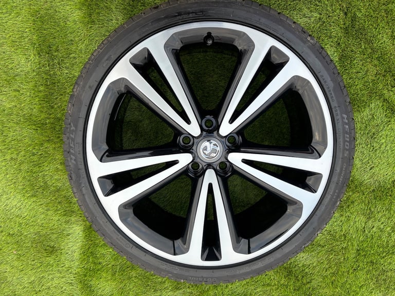 1 X 20” Vauxhall Insignia 20” Alloy Wheel & New Tyre