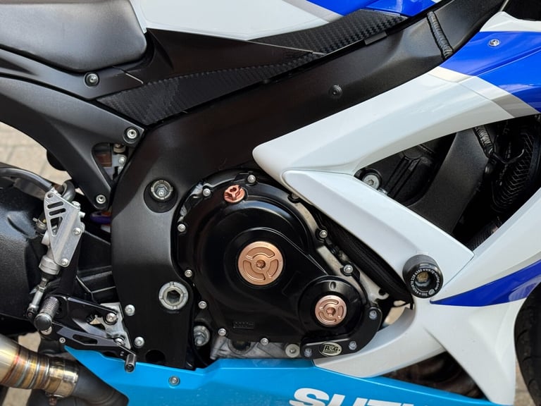SUZUKI GSXR 600 K9 2011 (60) 25TH ANNIVERSARY EDITION + NUMBER 12/25 MADE TOTAL