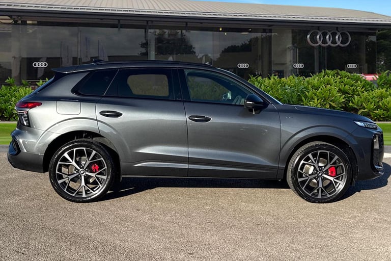 2025 Audi Q3 1.5 e-hybrid Launch Edition S Tronic Euro 6 (s/s) 5dr 26kWh SUV Automatic