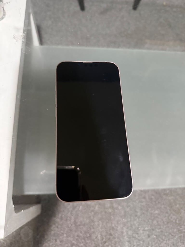 iPhone 13 128 GB unlocked excellent condition 