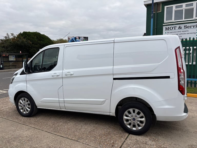 2022 Ford Transit Custom 2.0 EcoBlue 130ps Low Roof Limited Van PANEL VAN Diesel Manual