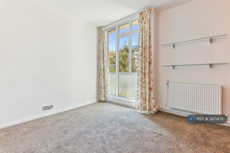 4 bedroom flat in Marlow House, London, W2 (4 bed) (#2671474)