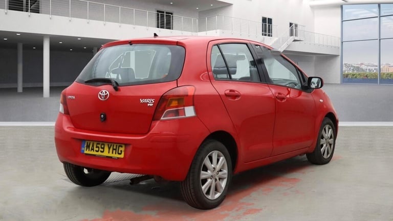 2009 Toyota Yaris 1.33 VVT-i TR 5dr [6 speed] - £35 road tax HATCHBACK Petrol Manual