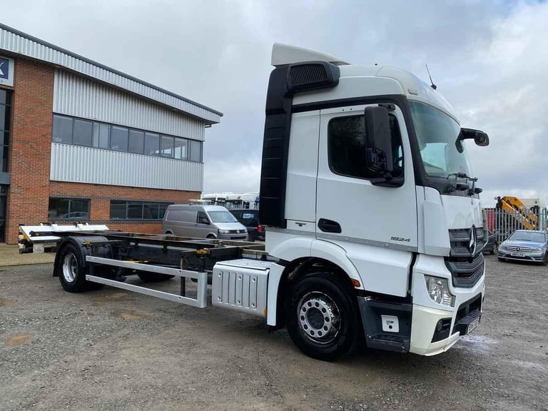 MERCEDES ACTROS 1824 *EURO 6* 4X2 DEMOUNT CHASSIS CAB 2018 - BV67 OUP