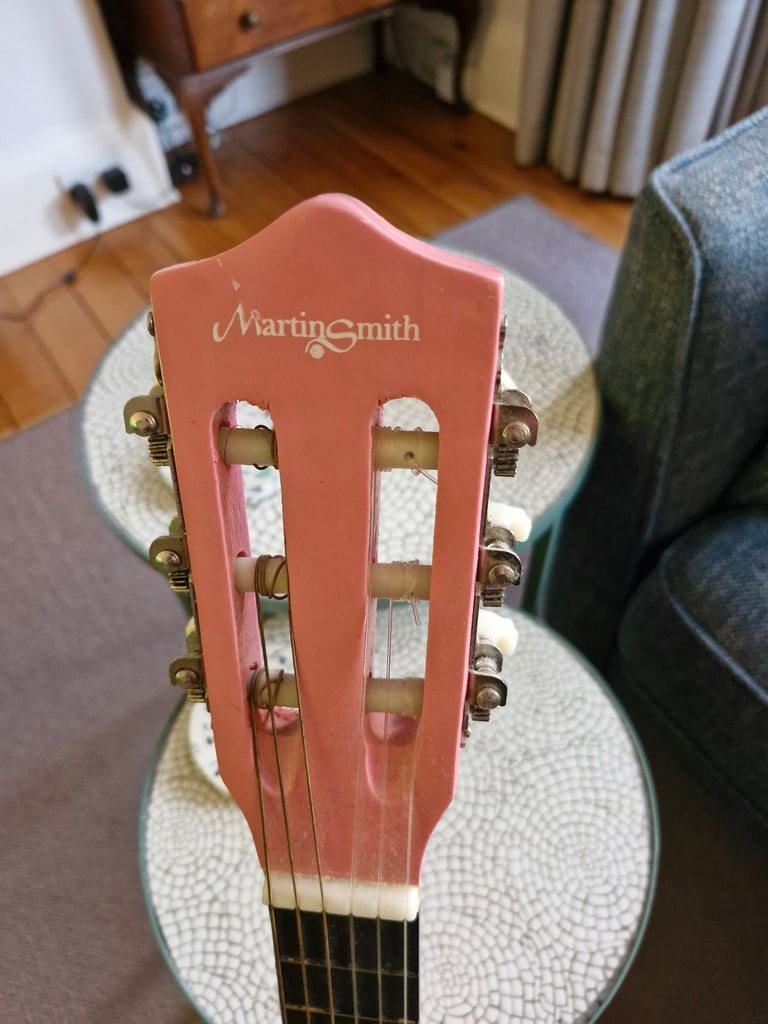 Guitar, Martin Smith 3/4 size, Pink, VGC.