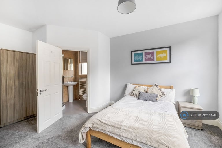 13 bedroom house in Queen Anne Terrace, Plymouth, PL4 (13 bed) (#2655490)