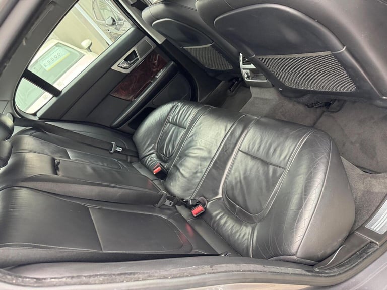 JAGUAR XF 2.2d Luxury Auto Euro 5 (s/s) 4dr 2011