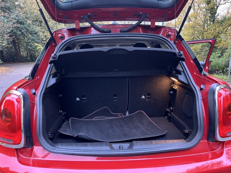 2017 MINI Hatch 1.5 Cooper D 5dr Auto HATCHBACK DIESEL Automatic