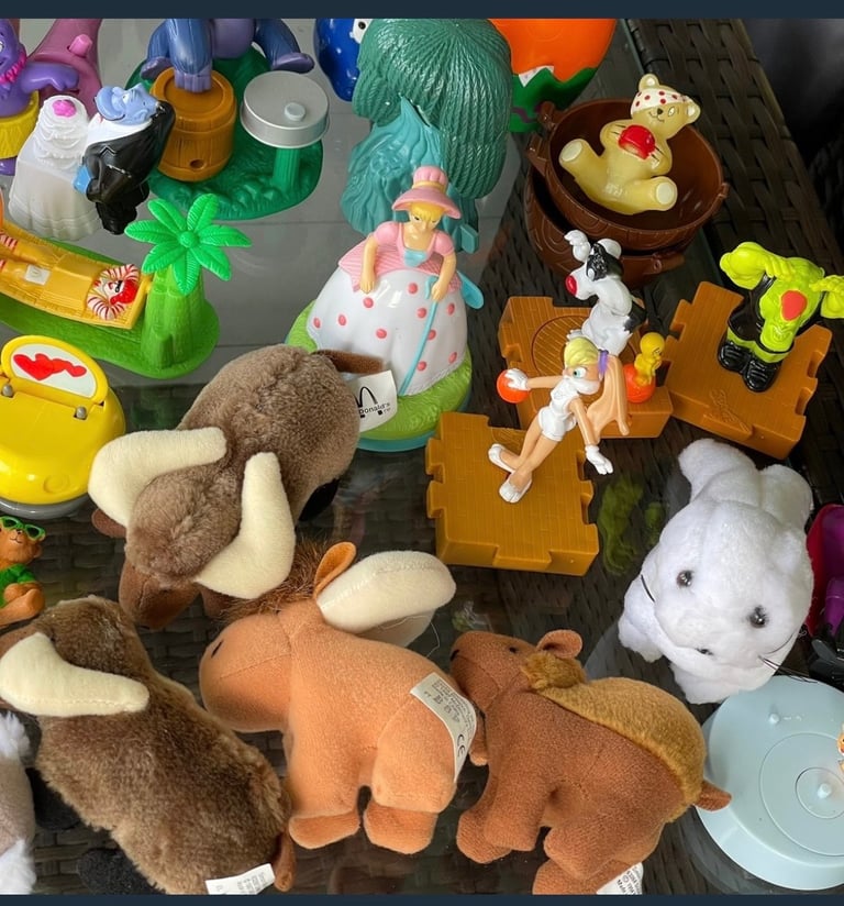 Approx 80 retro McDonald toys