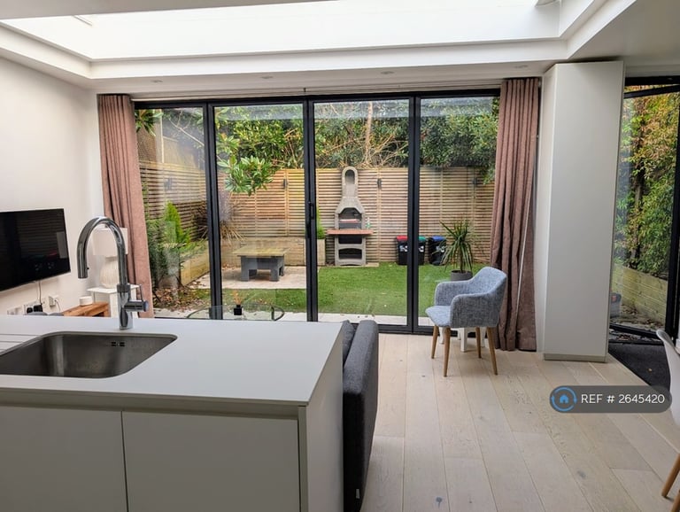2 bedroom house in Beresford Court, Twickenham, TW1 (2 bed) (#2645420)