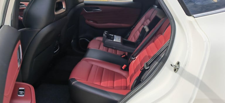 2022 MG MG HS 1.5 T-GDI 16.6kWh Exclusive Auto Euro 6 (s/s) 5dr ESTATE Petrol/Electric Hybrid Aut...