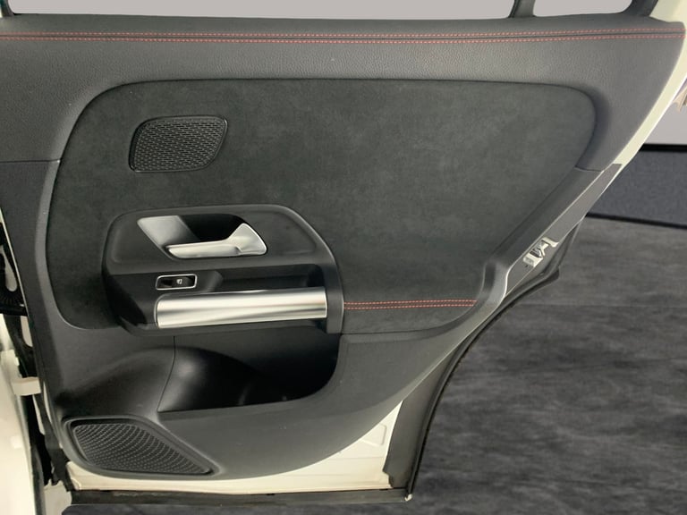 2022 Mercedes-Benz EQA EQA 300 66.5kWh AMG Line (Premium) SUV 5dr Electric Auto 4MATIC (228 ps) -...