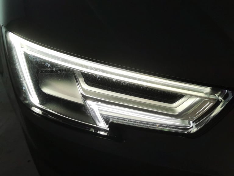 2019 Audi A4 35 TFSI Black Edition 5dr S Tronic ESTATE PETROL Automatic