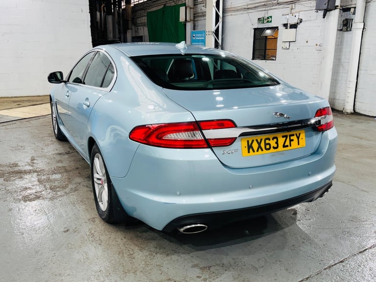2013 Jaguar XF 3.0d V6 Luxury 4dr Auto [Start Stop] SALOON DIESEL Automatic