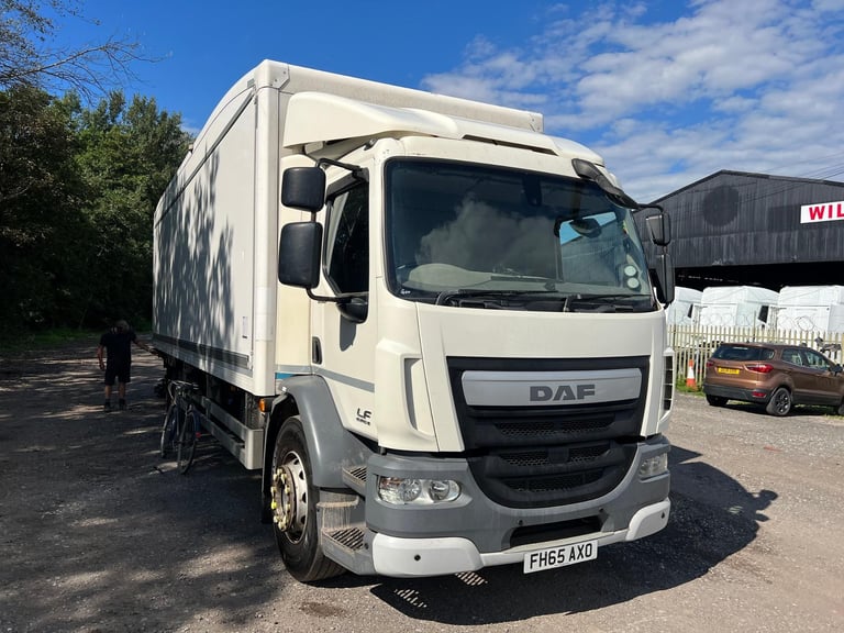 DAF TRUCKS LF 280 18 TONNE FRIDGE U/FLOOR LIFT 