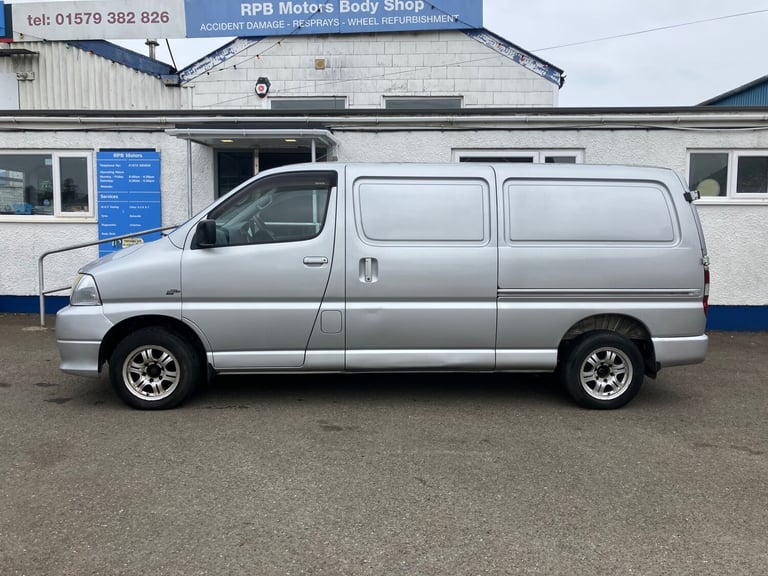 2008 Toyota HiAce 300 Van 2.5 D-4D 95hp PANEL VAN Diesel Manual