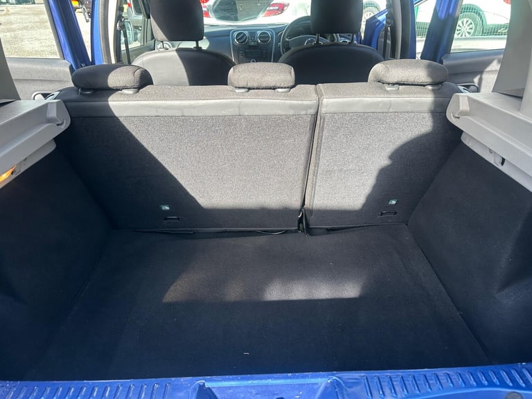 2013 Dacia Sandero 0.9 TCe Laureate Euro 5 5dr HATCHBACK Petrol Manual