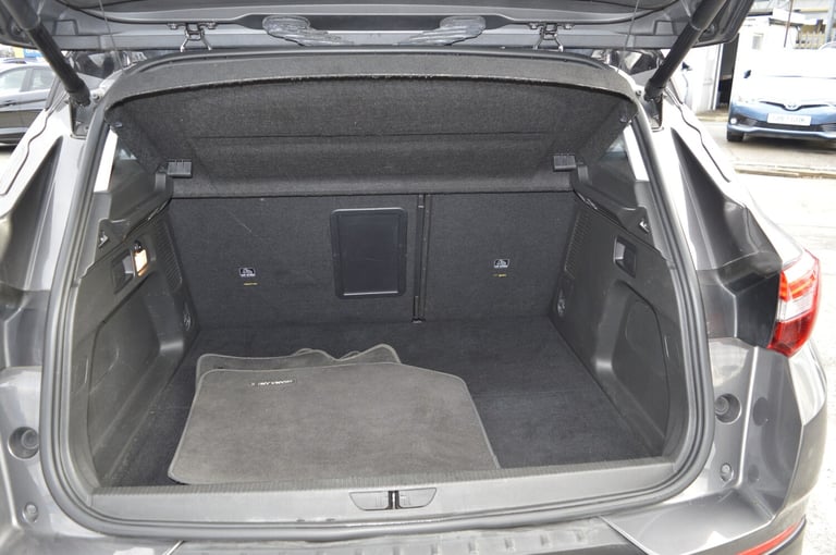 2020 Vauxhall Grandland X 1.6 Hybrid4 300 Business Ed Nav Premium 5dr Auto LEATHER INT PHEV HATCH...