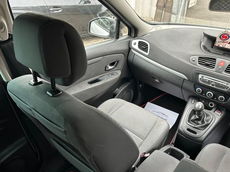 2010 Renault Scenic 1.5 dCi I-Music Euro 4 5dr MPV Diesel Manual