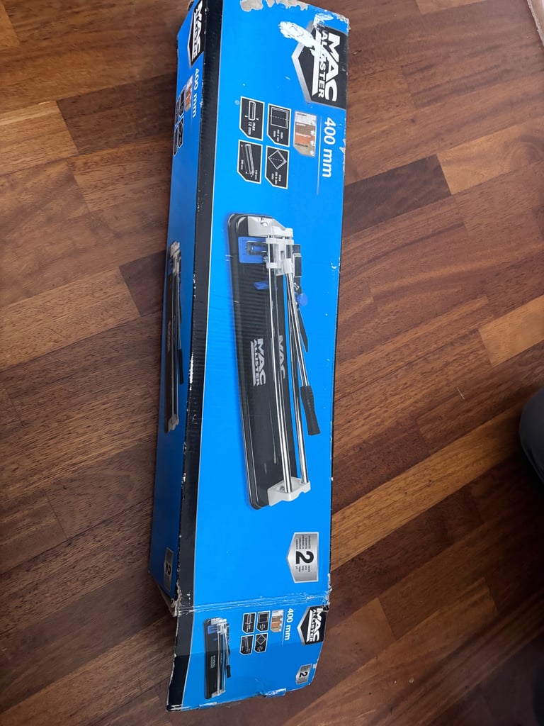 Manual tile cutter