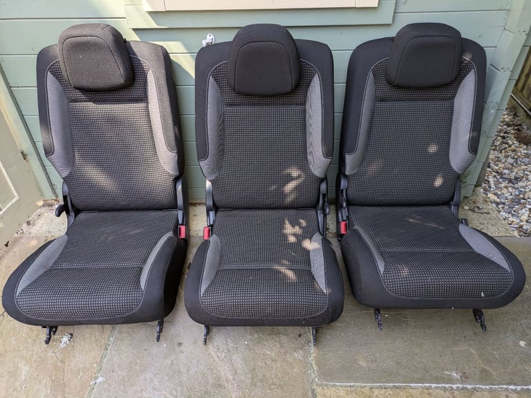 image for 3 second row seats from 2018 Peugeot partner teepee 