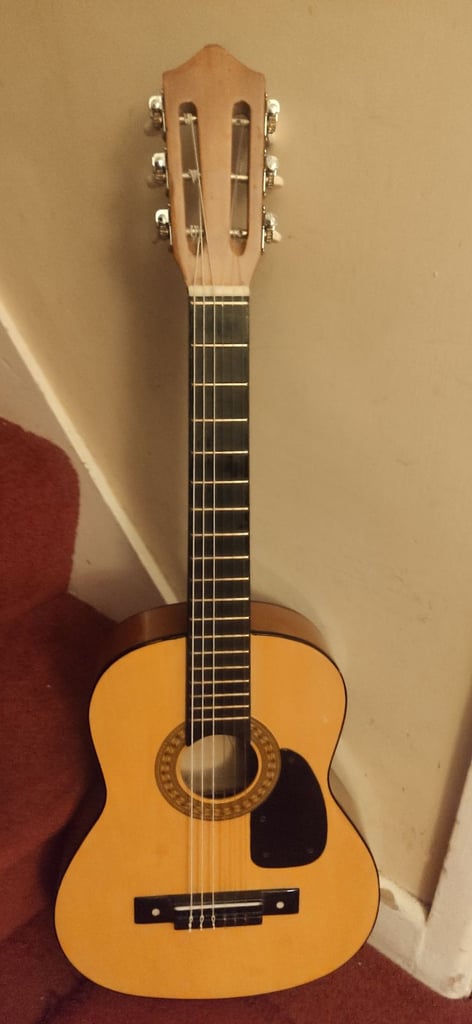 image for 1/4 size guitar for ages 3 to 5 year old