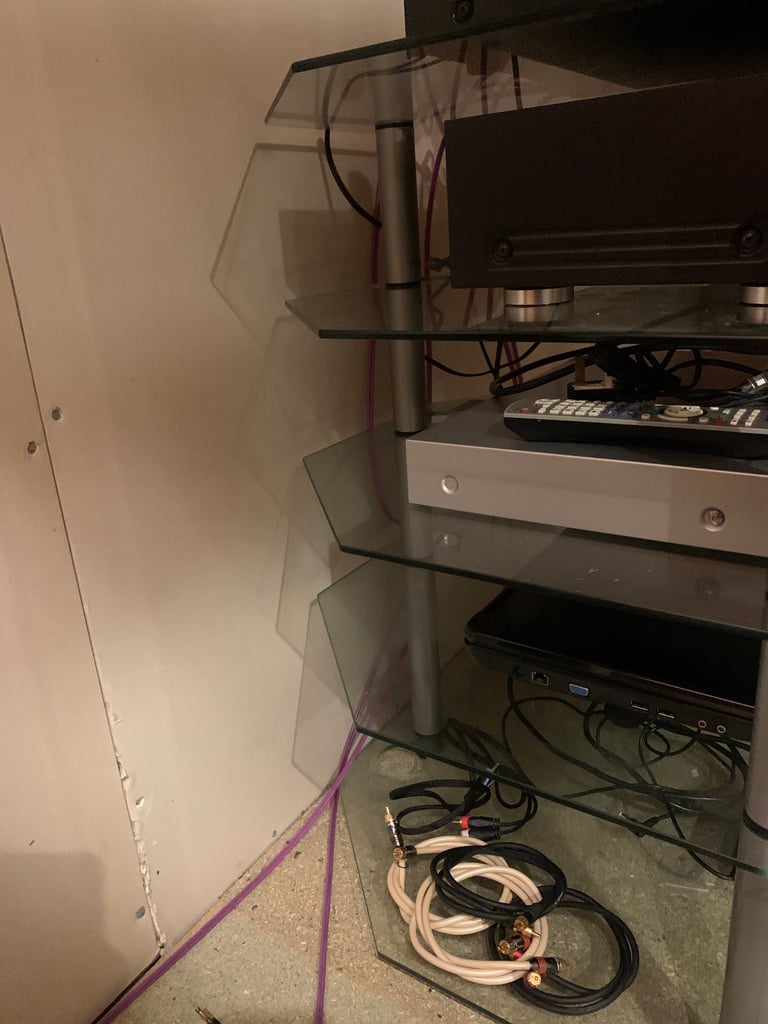 Alphason glass stand for Hi Fi separates