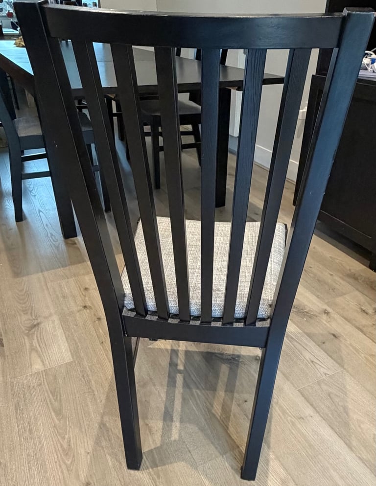 Ikea Hemnes extendable dining table and 6 chairs