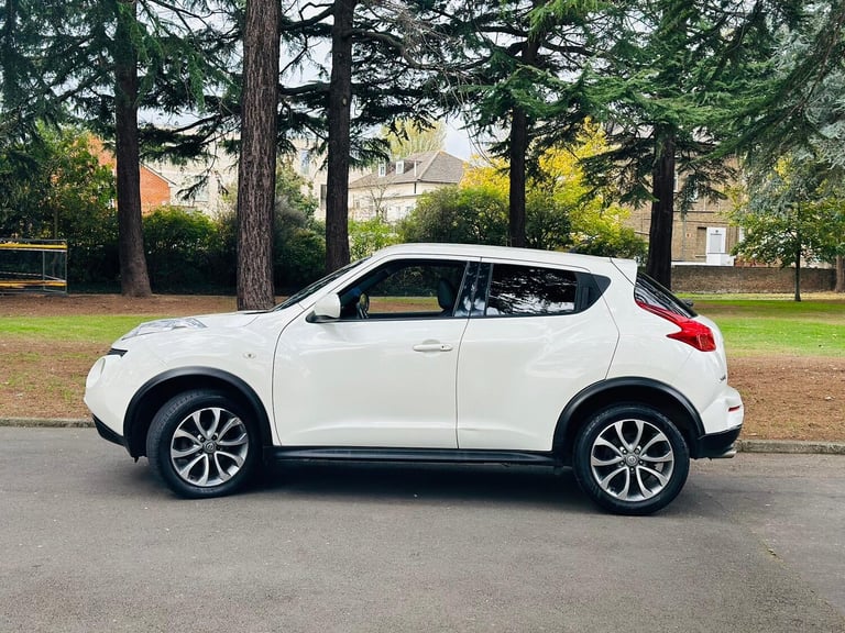 2013 Nissan Juke 1.6 Tekna CVT Euro 5 5dr HATCHBACK Petrol Automatic