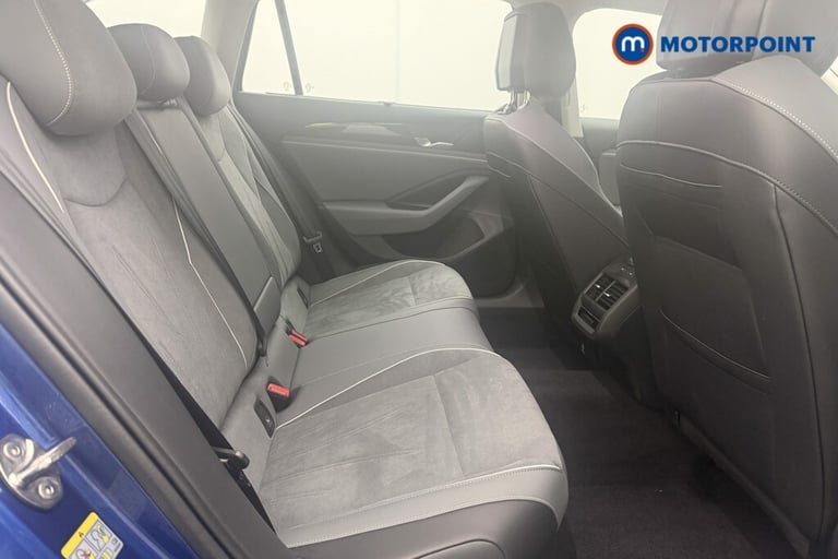 2025 Volkswagen Passat 1.5 TSI eHybrid Life 5dr DSG Estate Hybrid Automatic