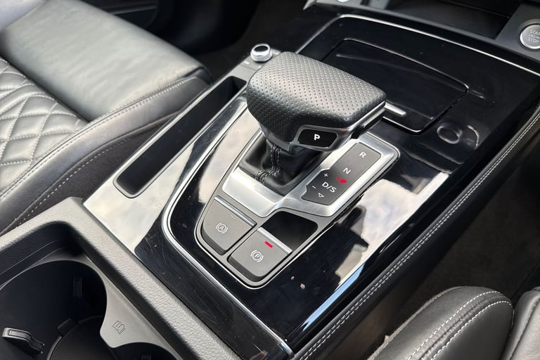2023 Audi Q5 Edition 1 40 TDI quattro 204 PS S tronic SUV DIESEL Automatic