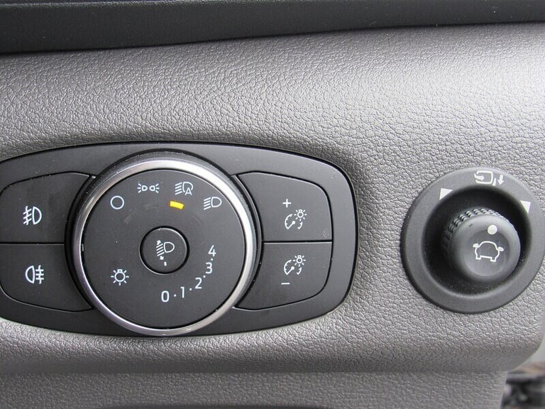 2024 Ford Transit 460 EcoBlue Limited 17 SEATER MINIBUS 165 BHP SAT NAV CAMERA H-SEATS HUGE S Min...